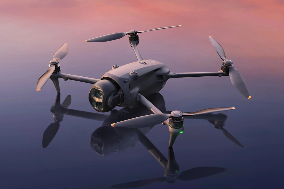 DJI Mavic 4 Pro: il drone che ridefinisce la fotografia aerea professionale DJI Mavic 4 Pro: il drone che ridefinisce la fotografia aerea professionale